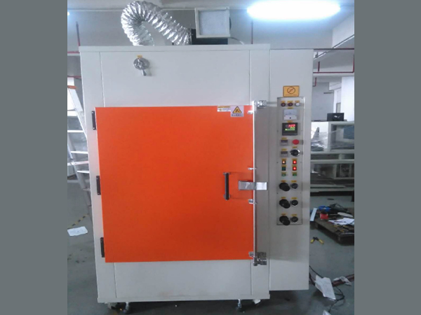 Vertical leveling and straightening machine