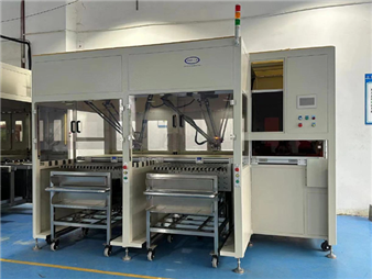 Finished product dual station folding machine (spider hand)